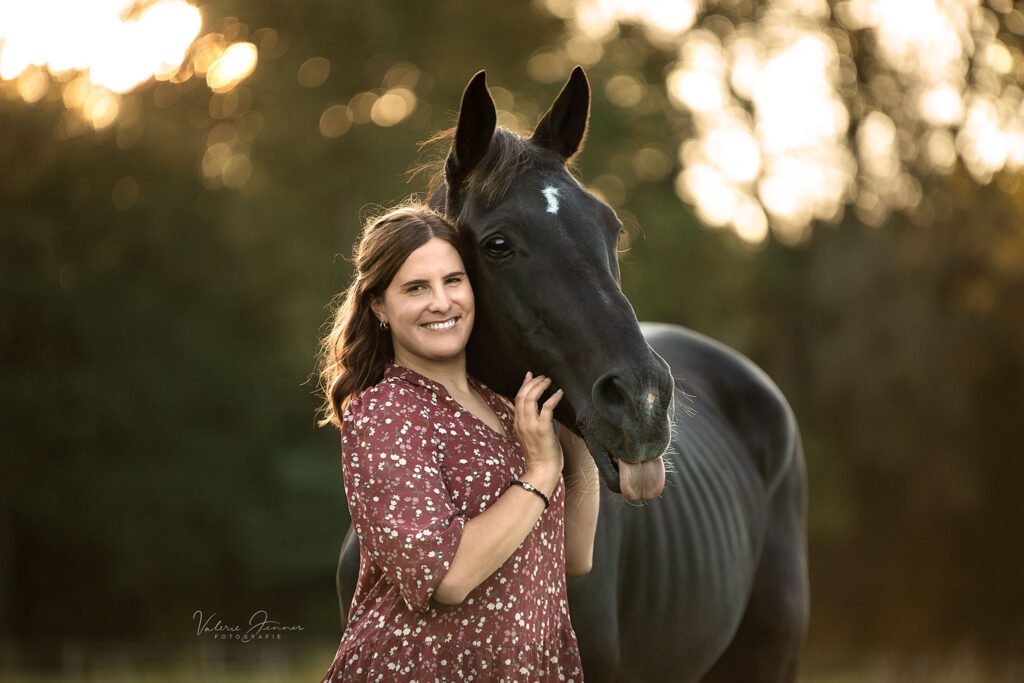 pferd_sonnenuntergang_pferdefotografie.jpg2